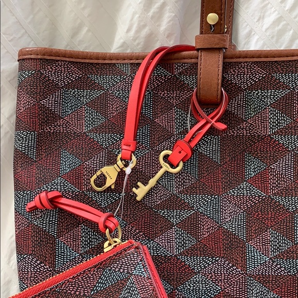 Fossil tote bag with matching pouch NWOT - Picture 2 of 4